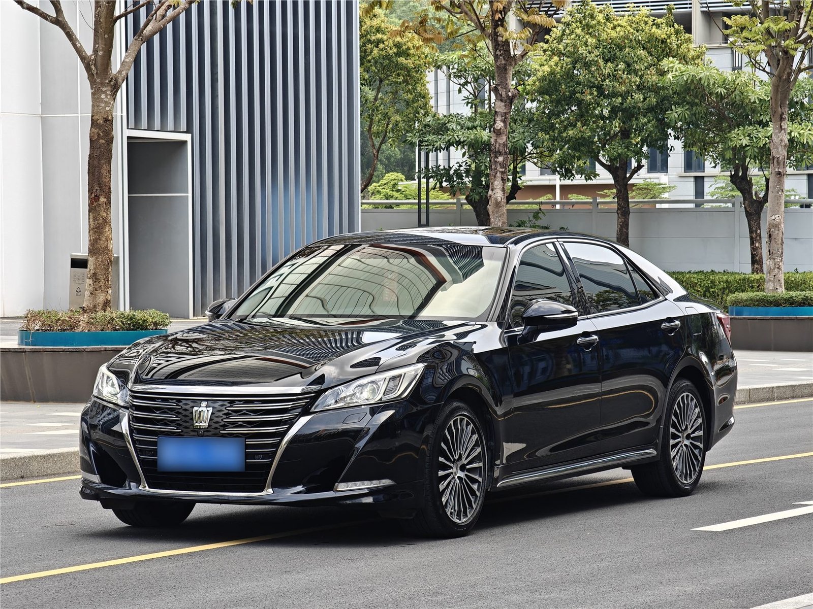 丰田 皇冠 2018款 2.0T
