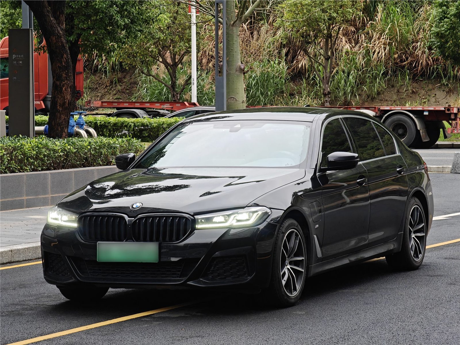 宝马 2021款 5系 PHEV 改款 535Le M