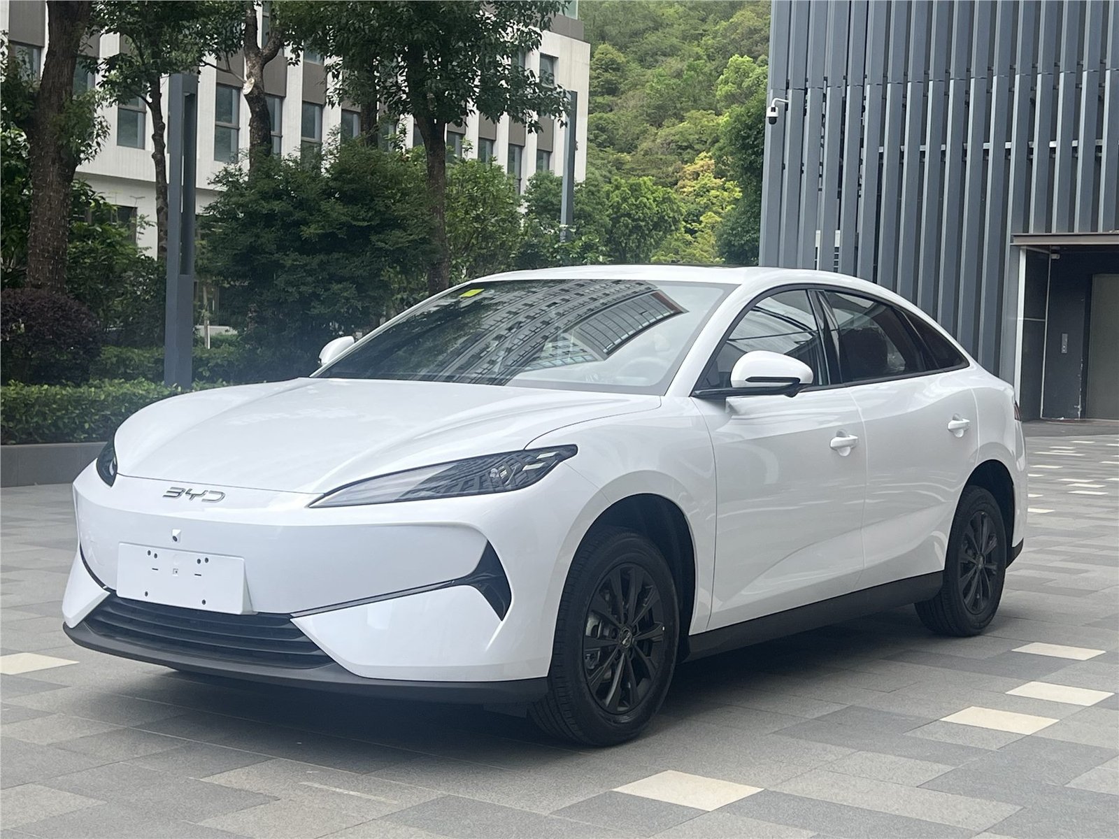 比亚迪 e7 2025款 520